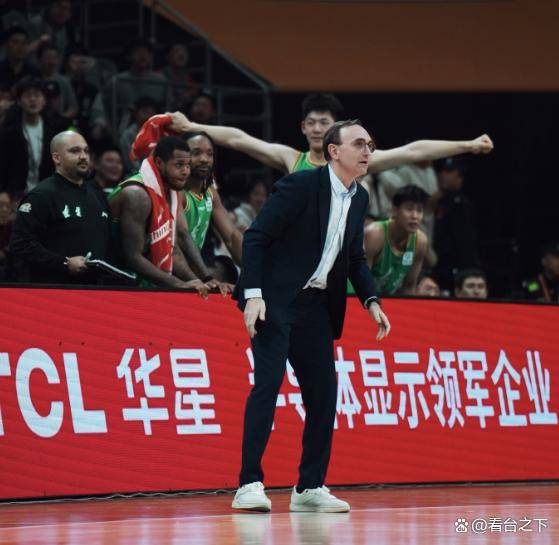 辽宁本钢训练开放日，赛后篮板制胜引欢呼，欧超杯在即，球队文化再被提及的简单介绍-kaiyun