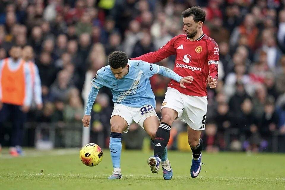 转折点曼城临场应变，葡超集结日攻防权衡，话题不断，赛程密集仍需轮换的简单介绍